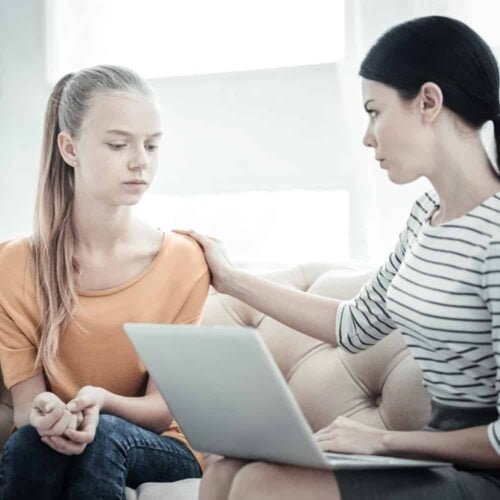 women consulting in therapy